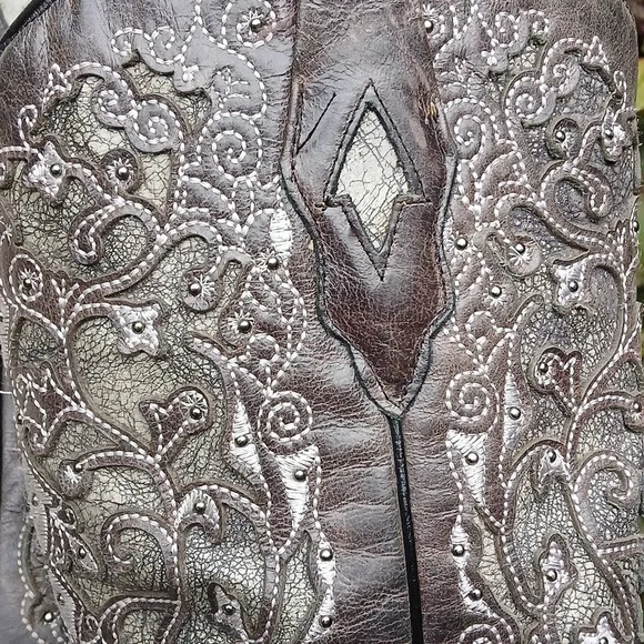 Corral Studded Leather Western Boot Sz 9.5 GUC